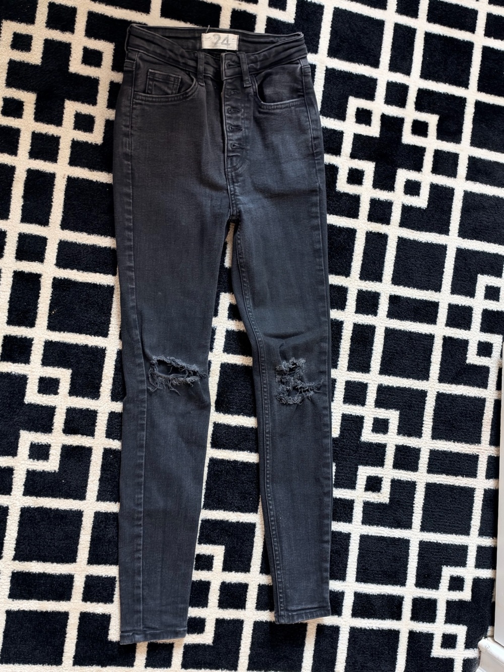 We The Free Black Distressed Jeans – Size 24